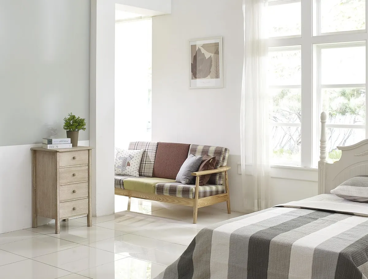 Garden Bench vs Garden Sofa: Which Is Better for a Small UK Garden?
